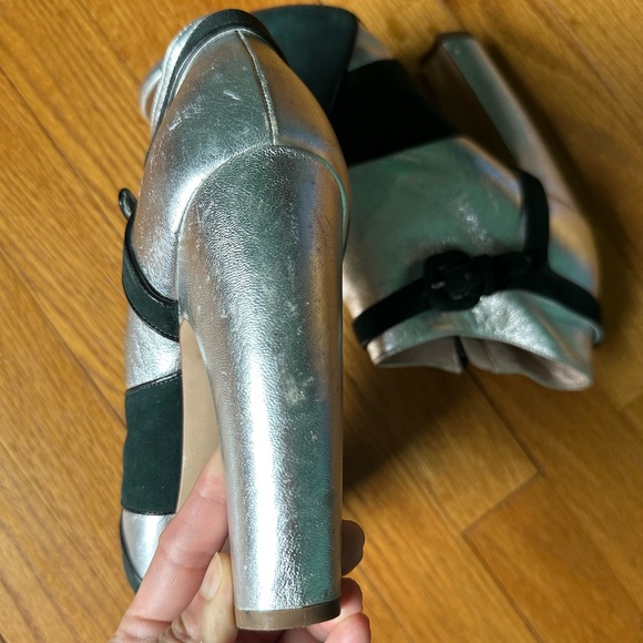 Miu Miu open toe heels from Fall-Winter 2011 runway - Picture 9 of 11